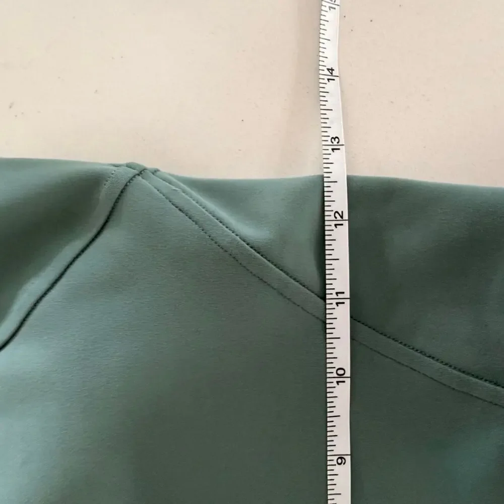 Lululemon size 4 align tank green women's